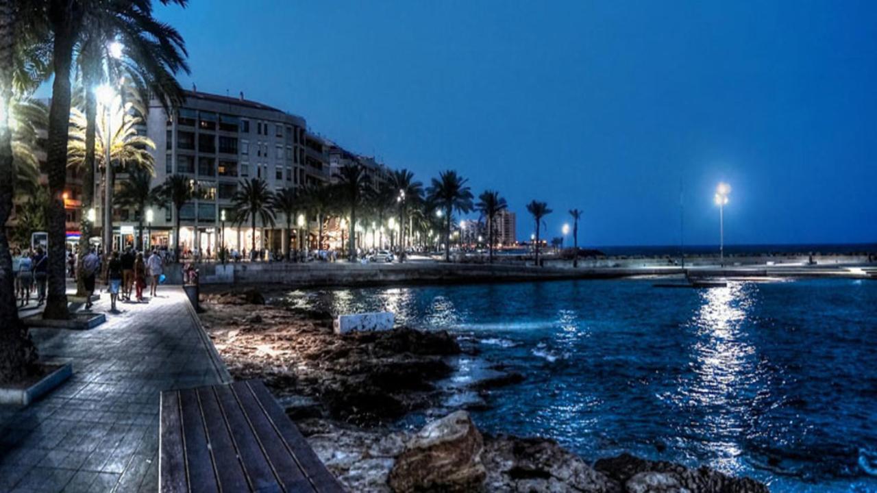 Residencial Albatro II Lägenhet Torrevieja Exteriör bild